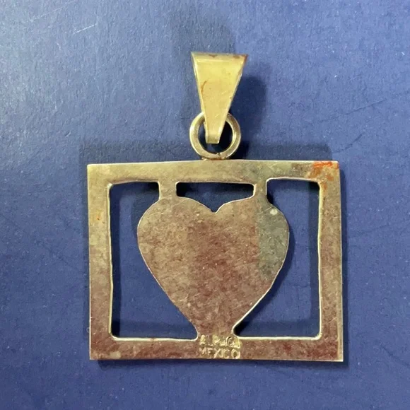 Silver heart pendant - Picture 2 of 5